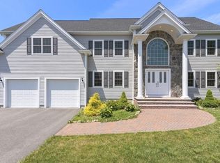 71 Messina Woods Dr, Braintree, MA 02184