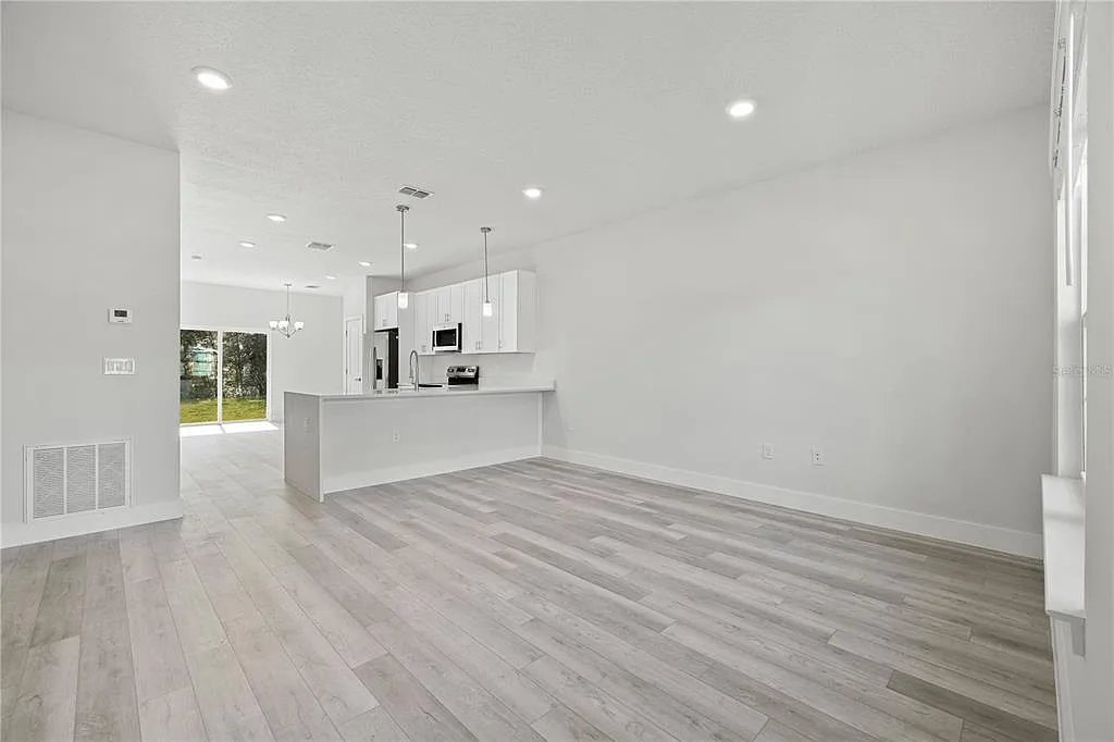 6336 SW 137th St — Photo 4