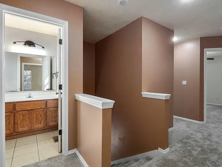 813 E Daniels St — Photo 7