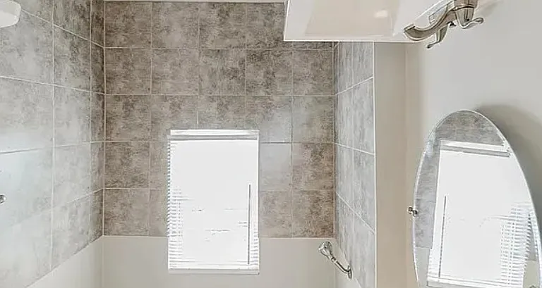 8219 Rugby Ave — Photo 2