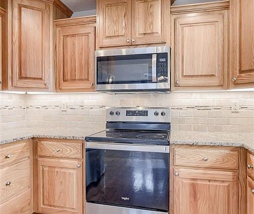 5th image of 1606 Lee Ln