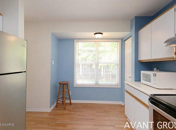 4th image of 3944 Courtyard Pl SE #3