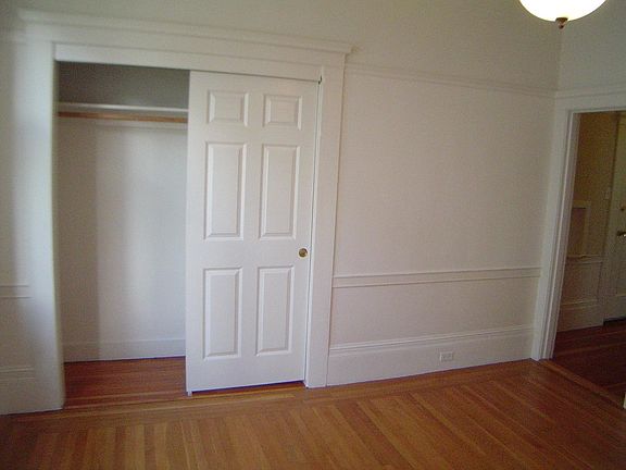 3rd image of 909 Page St APT 8