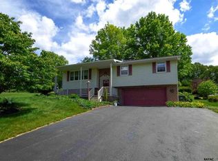 20 Sheldon Dr, Red Lion, PA 17356