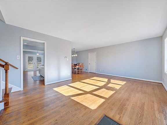 3rd image of 4408 Montgomery Rd