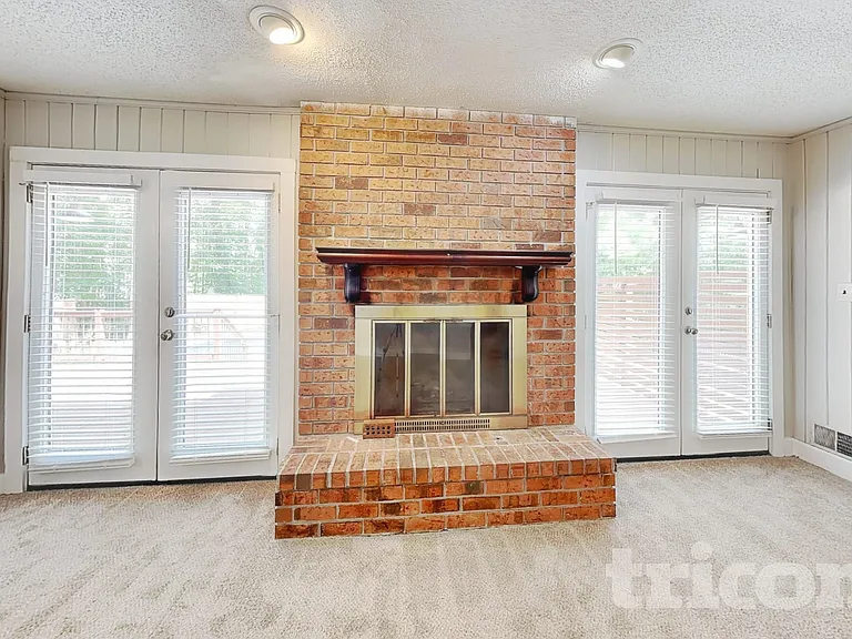 150 Tanglewood Dr — Photo 3