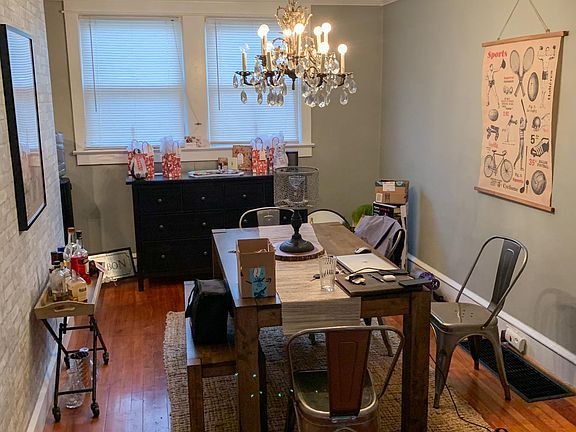 Dining room.