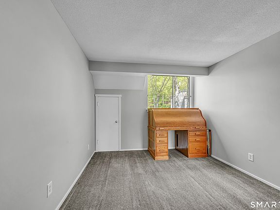 3rd image of 586 Heritage Village #C