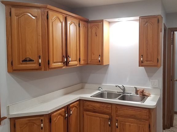 3rd image of 5112 Greenwood St