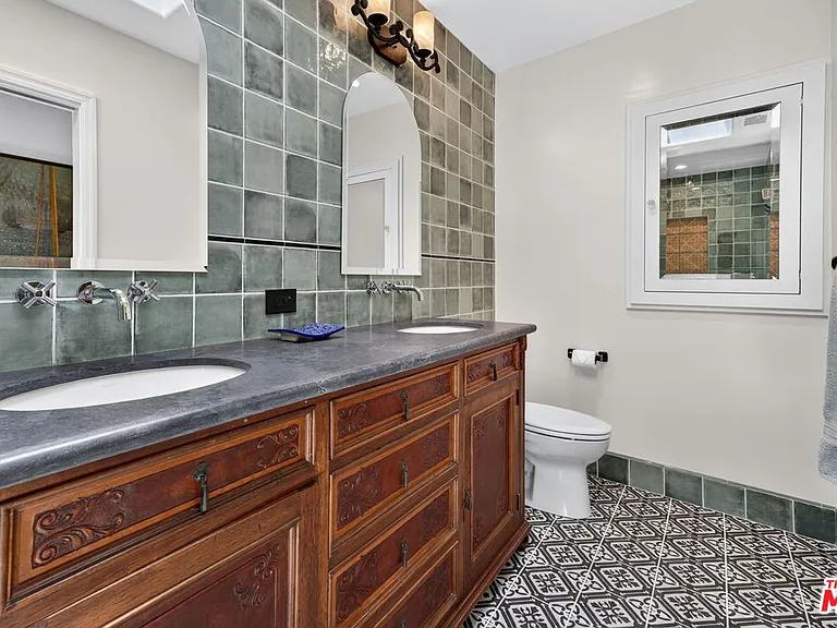 1221 Edris Dr — Photo 27