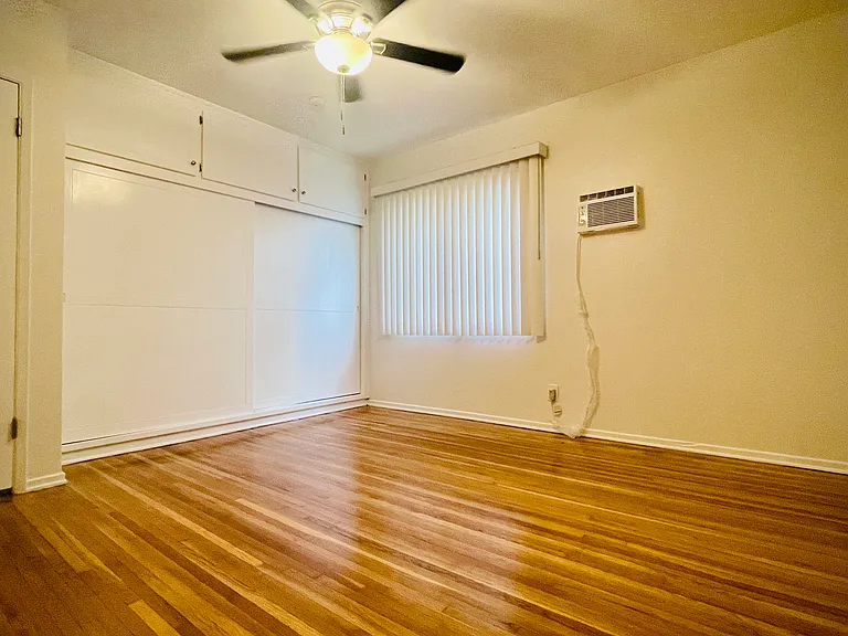 846 Palm Ave #3 — Photo 4