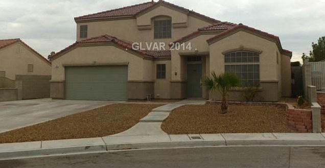 1st image of 725 Azure Banks Ave