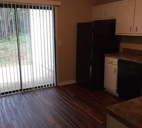 4th image of 5009 A & B Hawthorne Ct Smyrna 3008