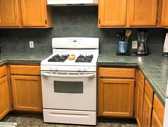 3rd image of 21000 Bryant St APT 4