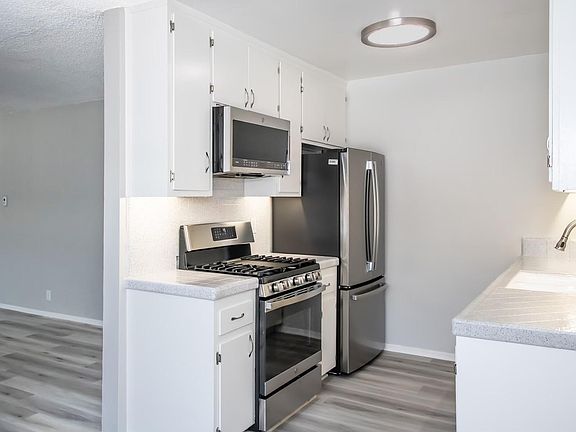 2nd image of 1160 N Kenilworth Ave APT 6A