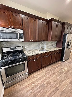1st image of 479 Harman St APT 3R