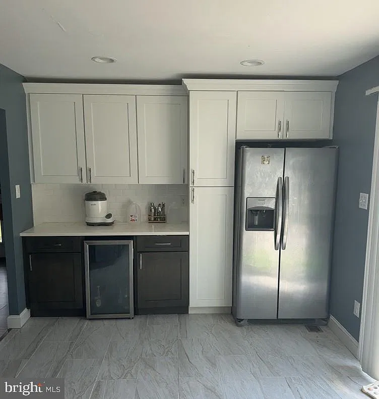 3 bed, 2.0 bath, 1200 sqft, $3,000 — Photo 3