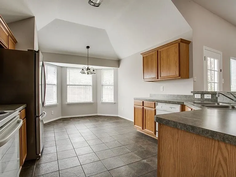9213 Norfolk Ln — Photo 10