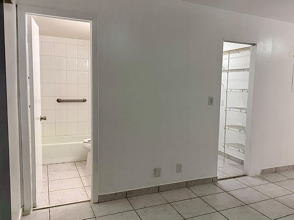 4th image of 2829 Van Buren St APT 103