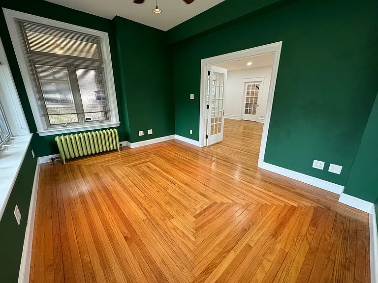 2201 W Gordon St — Photo 11