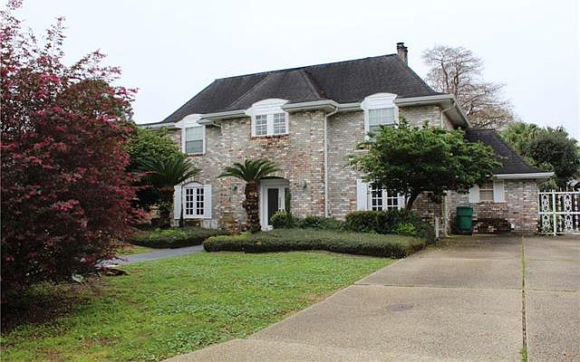 1st image of 41 Chateau Trianon Dr