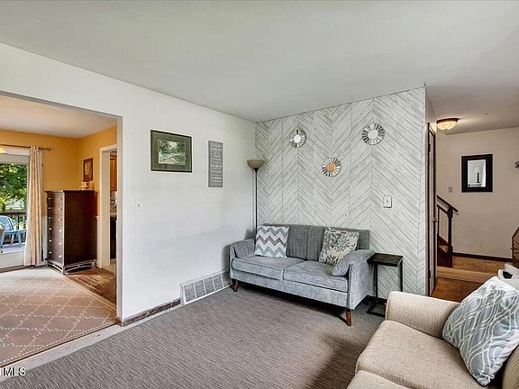 4th image of 1180 Laural Lane