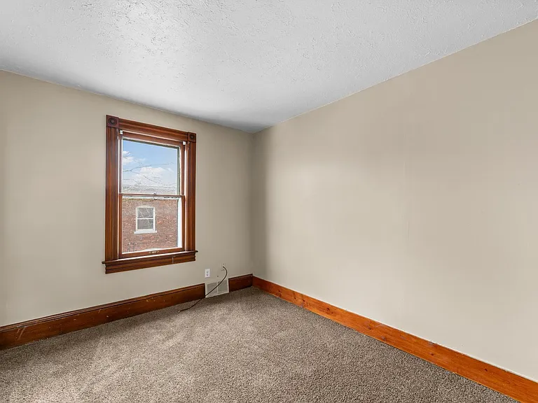 9811 Marietta Avenue — Photo 17