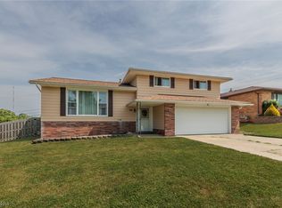 1300 Grant Dr, Parma, OH 44134