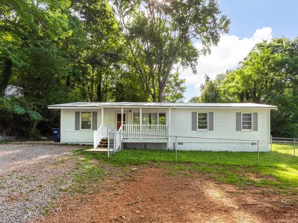 111 Carolyn Dr, Anniston, AL 36201