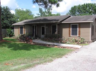 3923 Moore Rd, Highlands, TX 77562