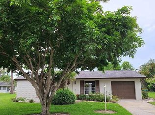 7 Maui Cir, Naples, FL 34112