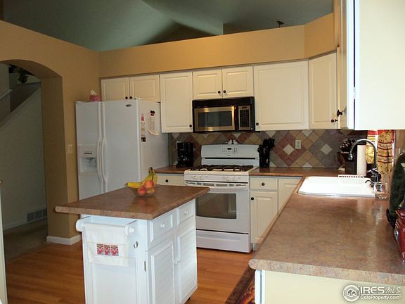 4th image of 2878 N Empire Ave