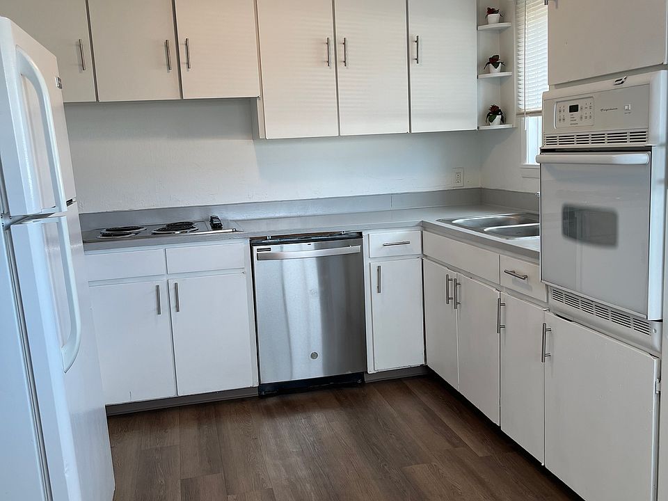 1st image of 1117 Gard Pl APT 3