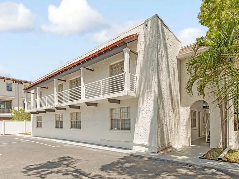 3211 W De Leon St — Photo 15