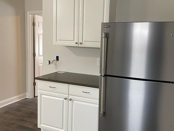 2nd image of 87 Grand St #85A