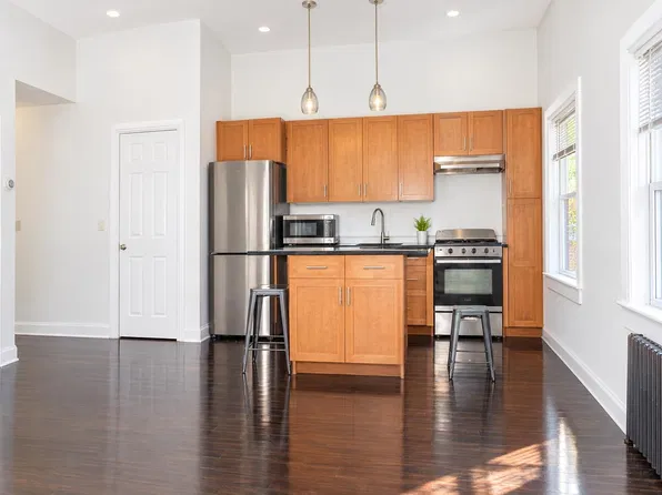 275 Pine St, Jersey City, NJ 07304
