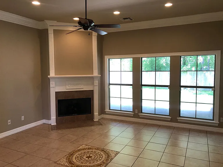 472 Grand Oaks Dr — Photo 9