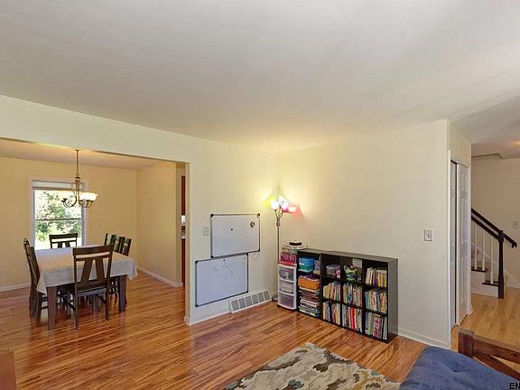2nd image of 22 Michelle Dr