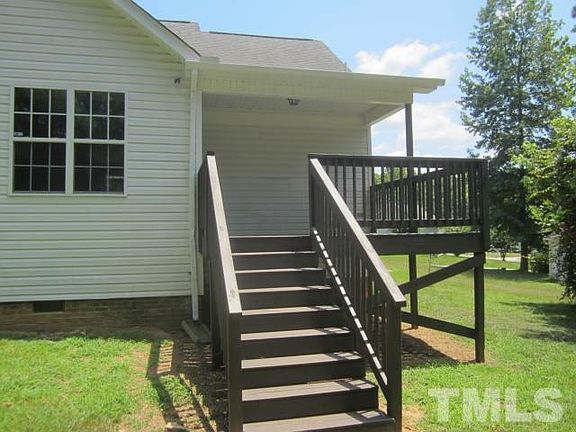 3rd image of 103 Hazelwood Ct