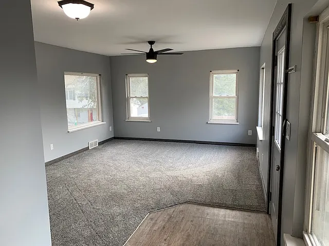 5628 S 51st Ave — Photo 3