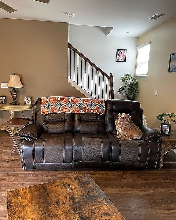Living room & Stairs
