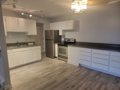 7410 Brookdale Dr APT 115, Darien, IL, 60561