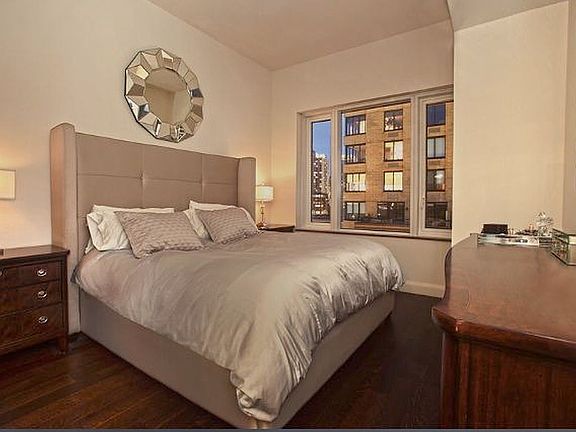 2nd image of 70 Little St W Unit 11D