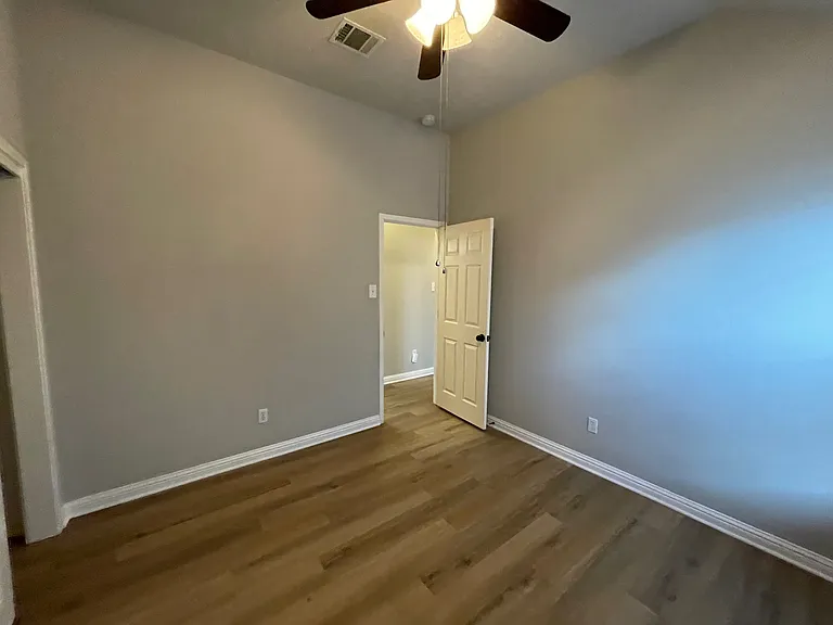 10025 Mount Rainier Dr — Photo 29