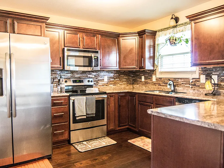 676 Crestone Ct — Photo 5
