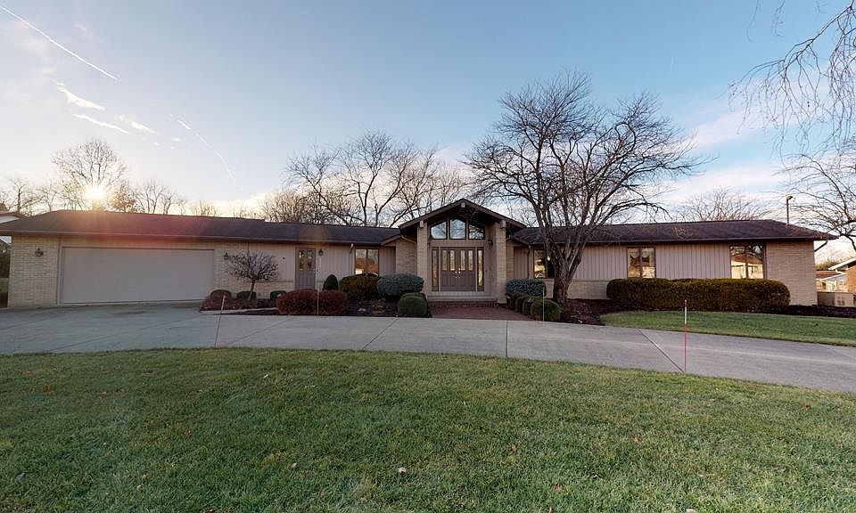 1st image of 336 Wales Dr