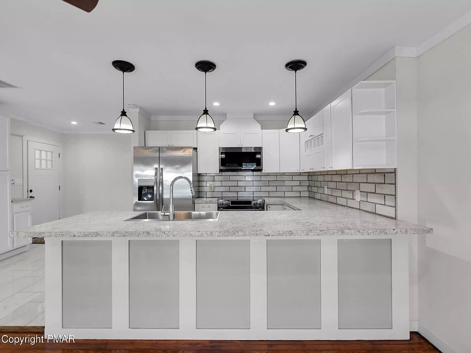 1st image of 425 Delaware Ave #B