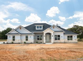 360 Abrego Lake Dr, Floresville, TX 78114