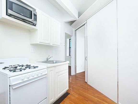 5th image of 37 1/2 Allen St #C4