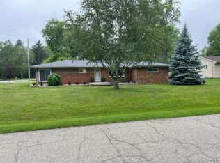 6351 Paramus, Clarkston, MI 48346